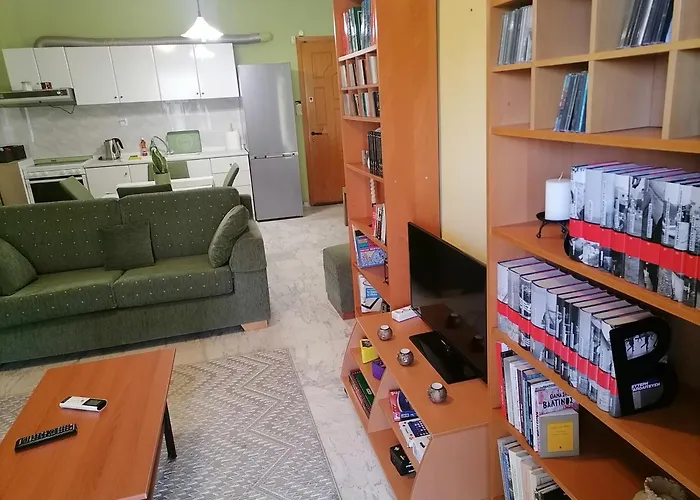 Το Σπίτι Του Στράτου Στη Θεσσαλονίκη- Stratos\' Apartment In Thessaloniki