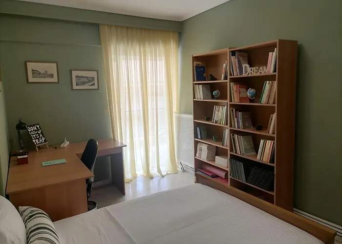 Το Σπίτι Του Στράτου Στη Θεσσαλονίκη- Stratos\' Apartment In Thessaloniki