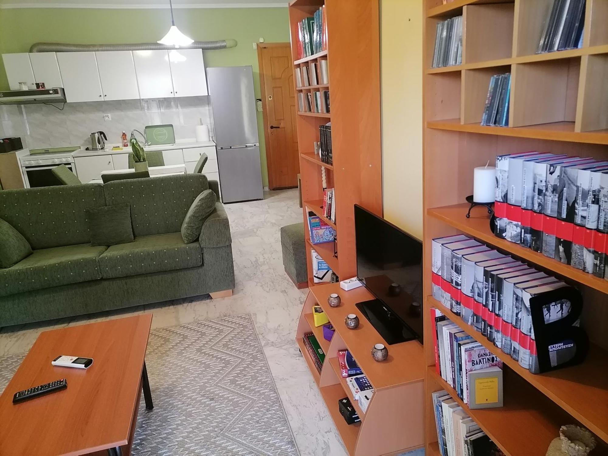Apartment το σπίτι του στράτου στη θεσσαλονίκη- Stratos' In *